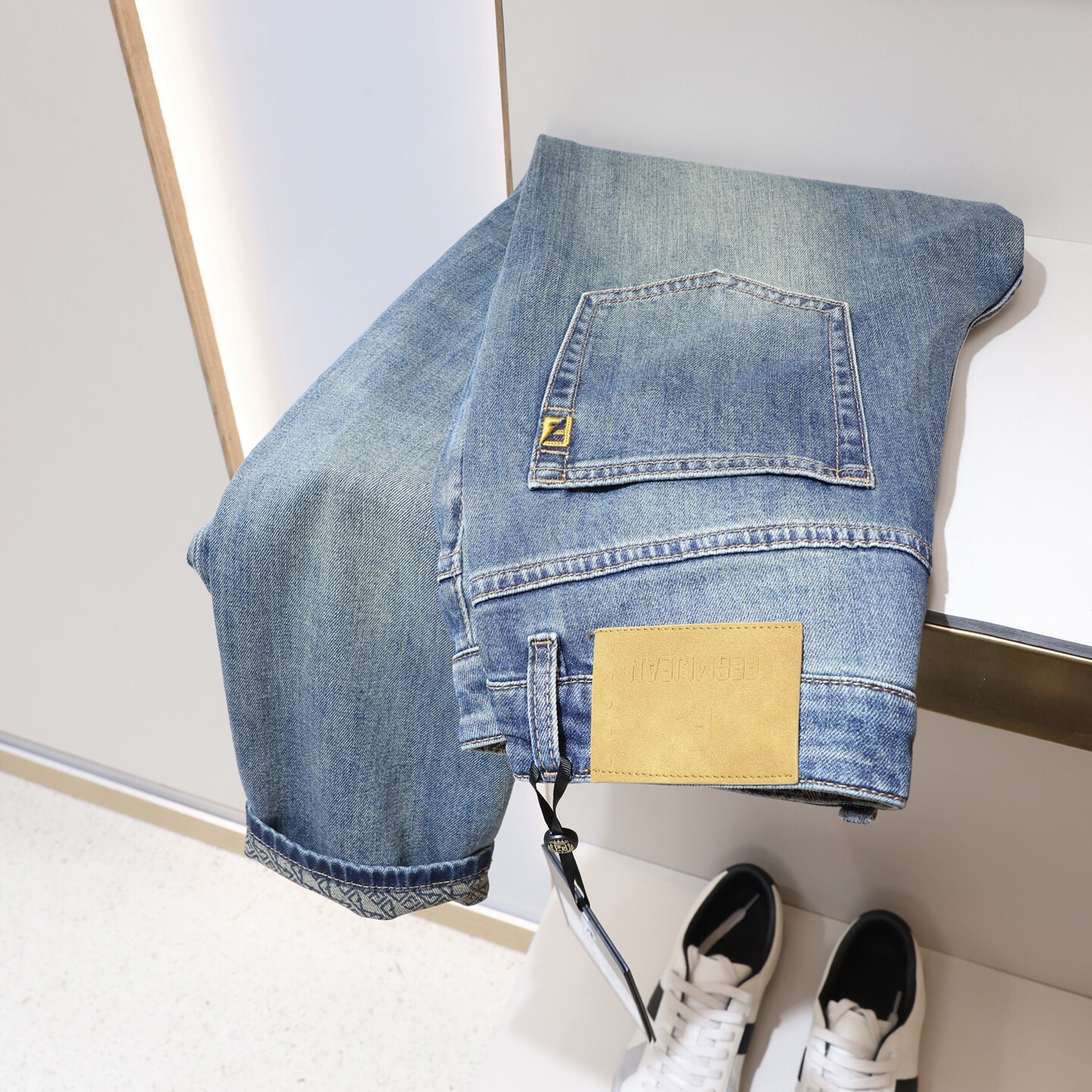 薄款小怪兽浅蓝色九分牛仔裤男士春夏小眼睛修身小直筒弹力休闲裤