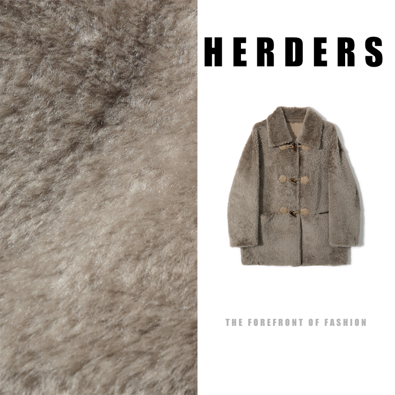 【邢康莉甄选】 中长款小翻领牛角扣款皮毛一体外套 257560