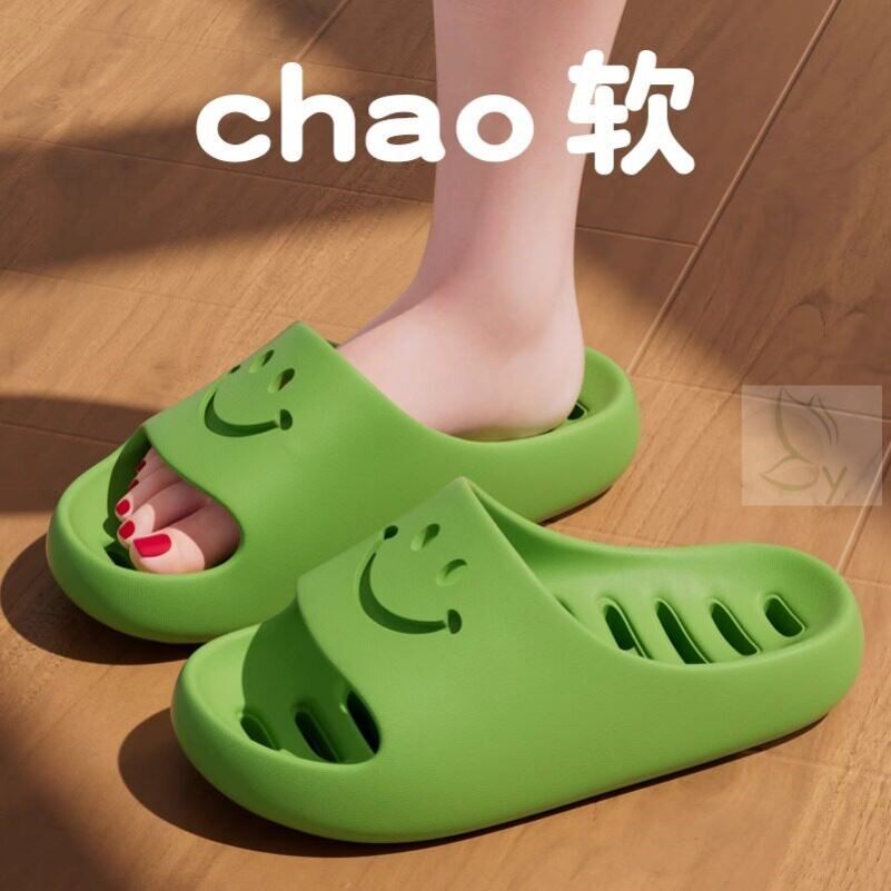 儿童浴室拖鞋男童2026新款室内家居洗澡防滑镂空速干凉拖鞋女童夏