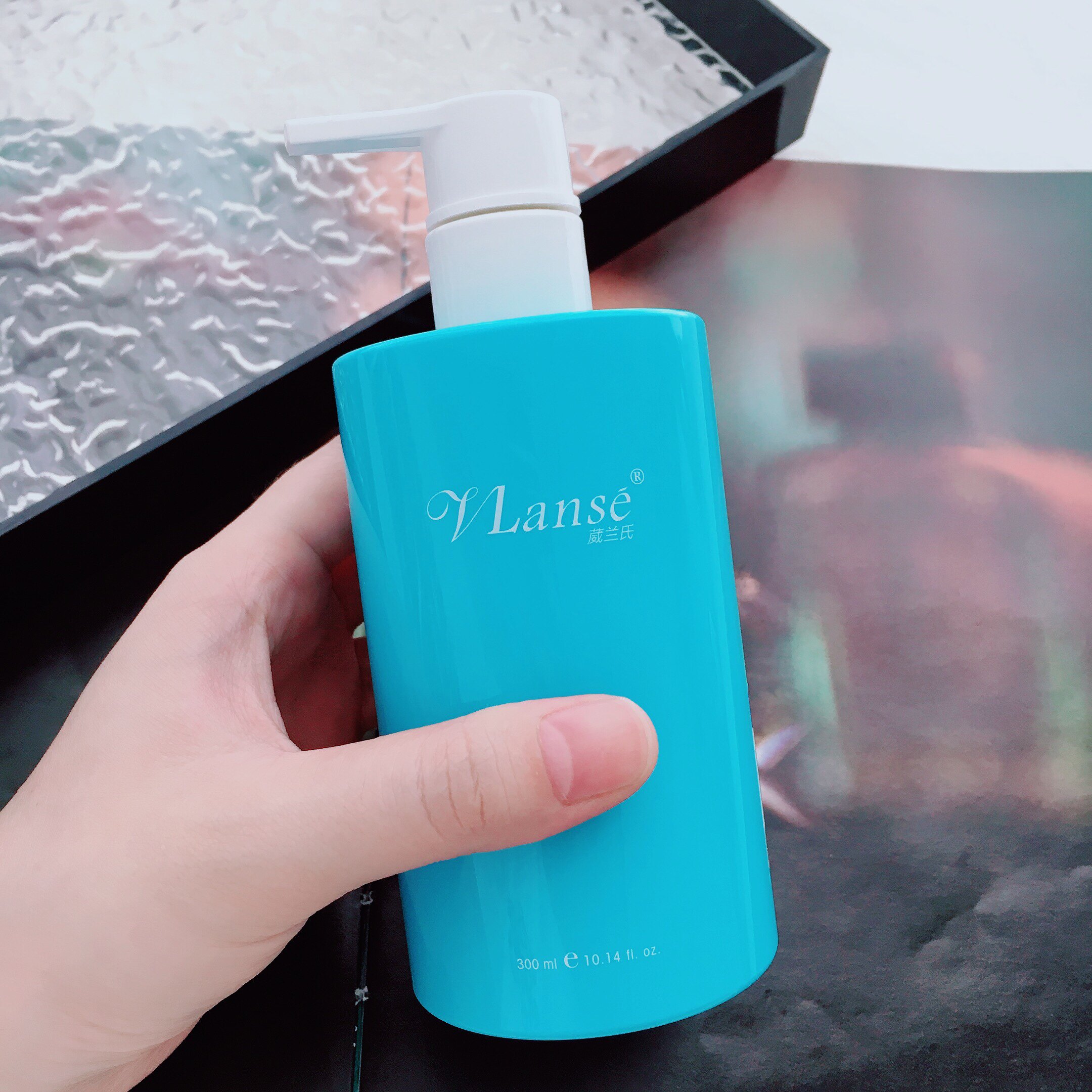 毛孔都像钻进了泡泡浴~葳家Q10牛奶保湿洗面奶温和洁面乳300ml