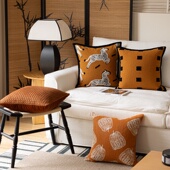 雅梵林 中古刺绣抱枕沙发客厅高级感橘色靠垫现代轻奢靠枕套 法式