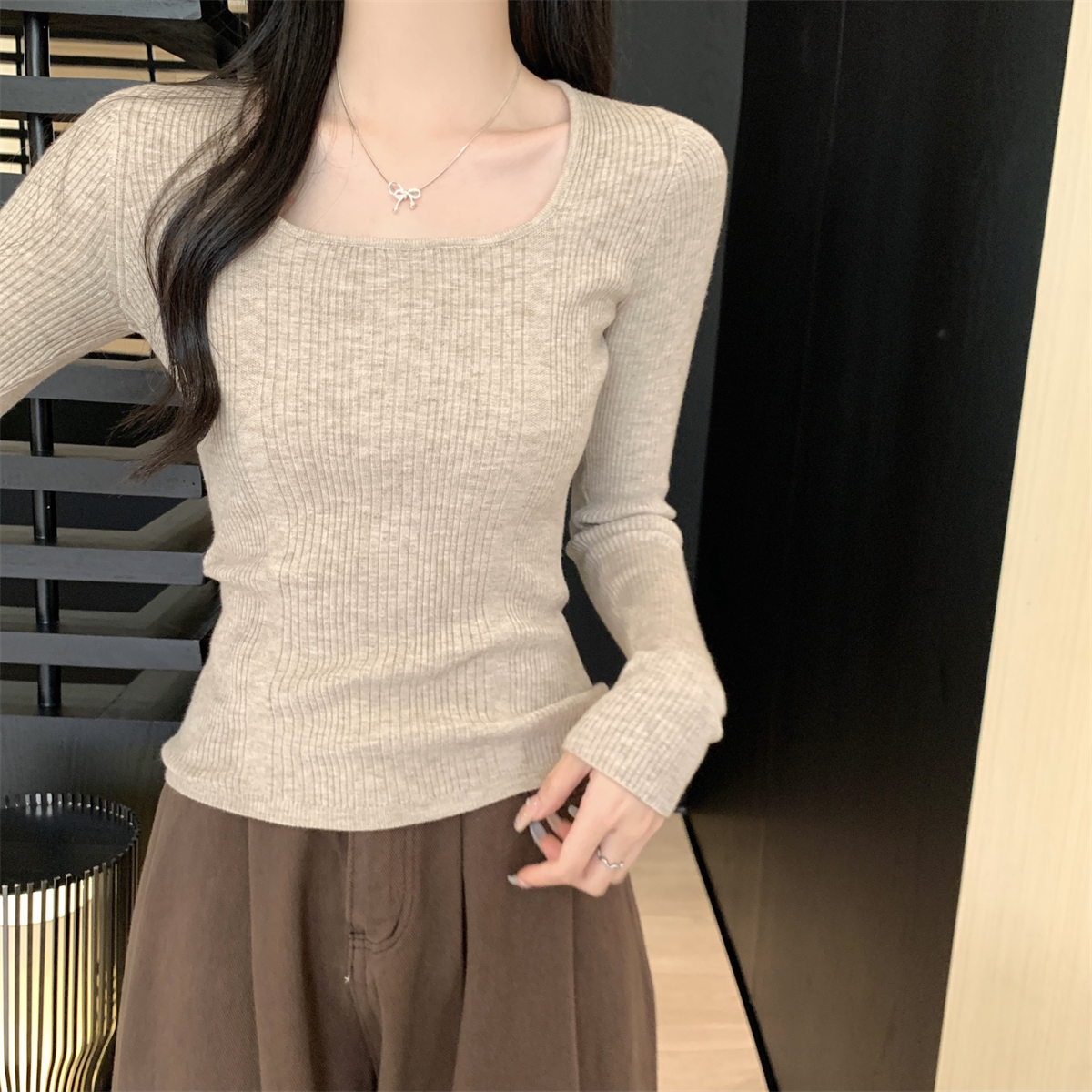 秋冬韩版纯欲方领修身坑条软糯内搭安迪绒针织衫毛衣女