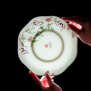 景德镇陶瓷碗碟盘子炒菜盘深盘家用北欧金边骨瓷花口盘大容量饭盘