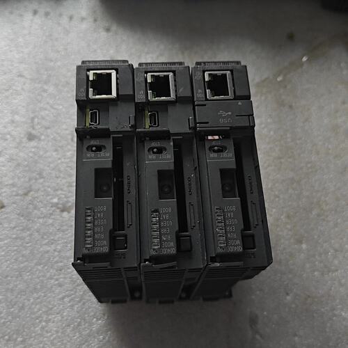 议价Q，型号Q04UDEHCPU，件功能包好成色一般缺可维修
