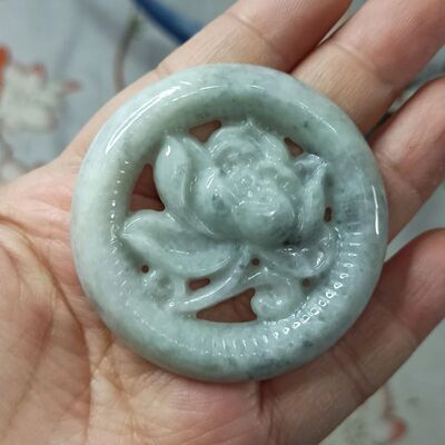 天然翡翠吊坠荷花莲花牌子乌鸡