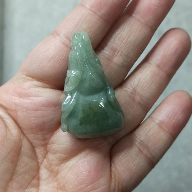 天然翡翠吊坠雕刻件蝙蝠葫芦