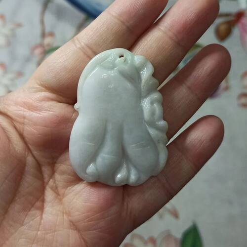 天然翡翠飘花吊坠雕刻件手把件