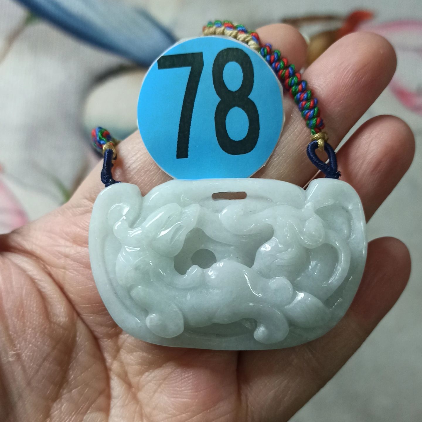 天然翡翠吊坠仿古雕刻貔貅