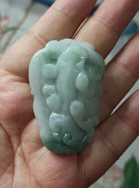 223缅甸天然翡翠吊坠雕刻件手把件飘花蝙蝠如意福瓜福寿卡49X32mm