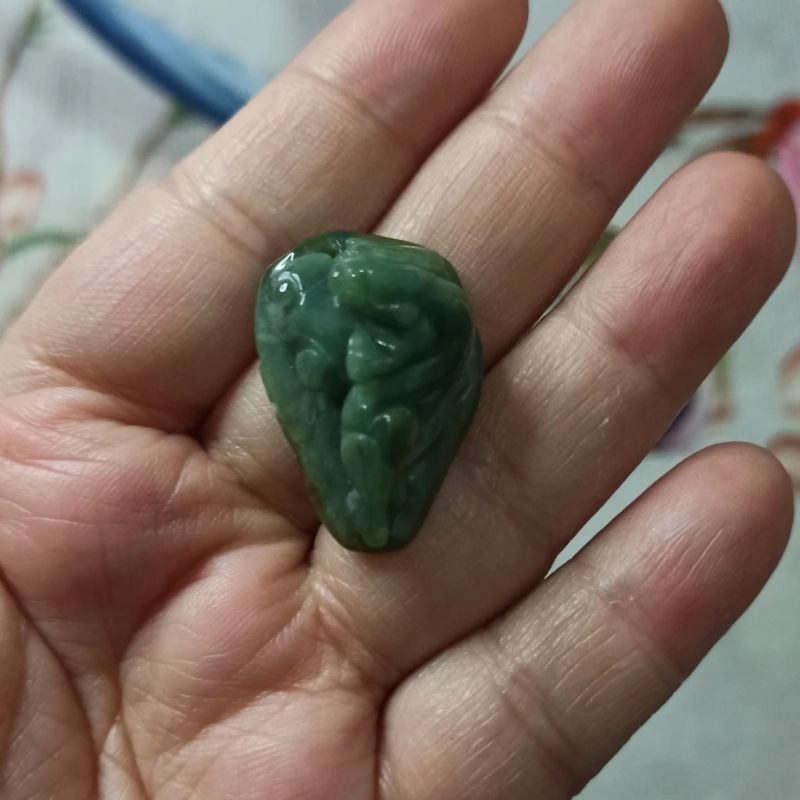 天然翡翠吊坠雕刻件手把如意
