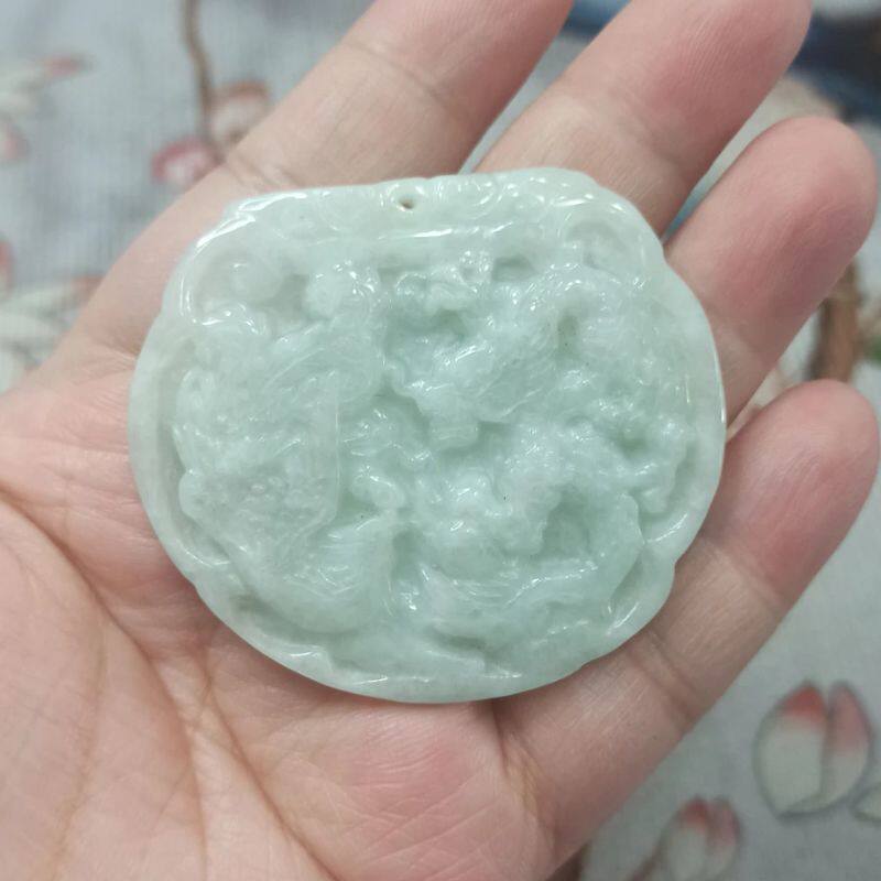 136缅甸天然翡翠吊坠龙凤牌绿飘花卡52X46mm玉佩玉牌满48元包邮