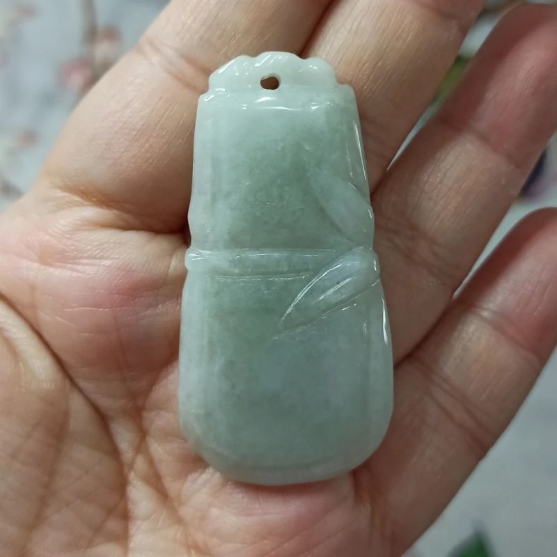 天然翡翠竹节吊坠绿底飘花