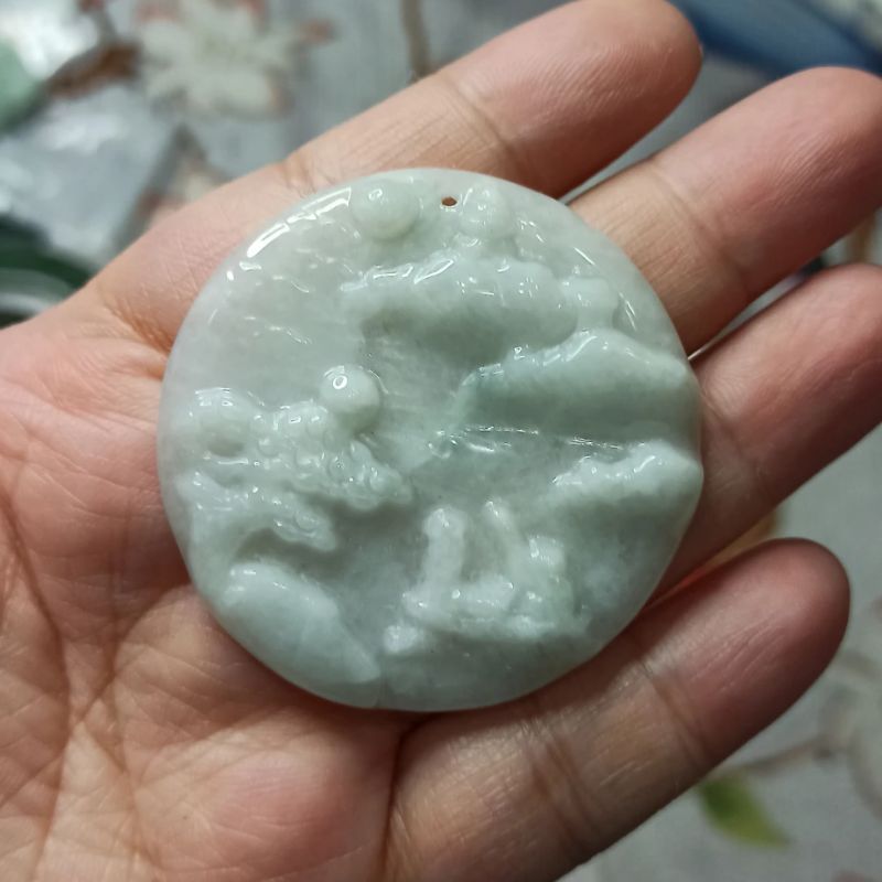 天然翡翠吊坠山水牌飘花圆牌