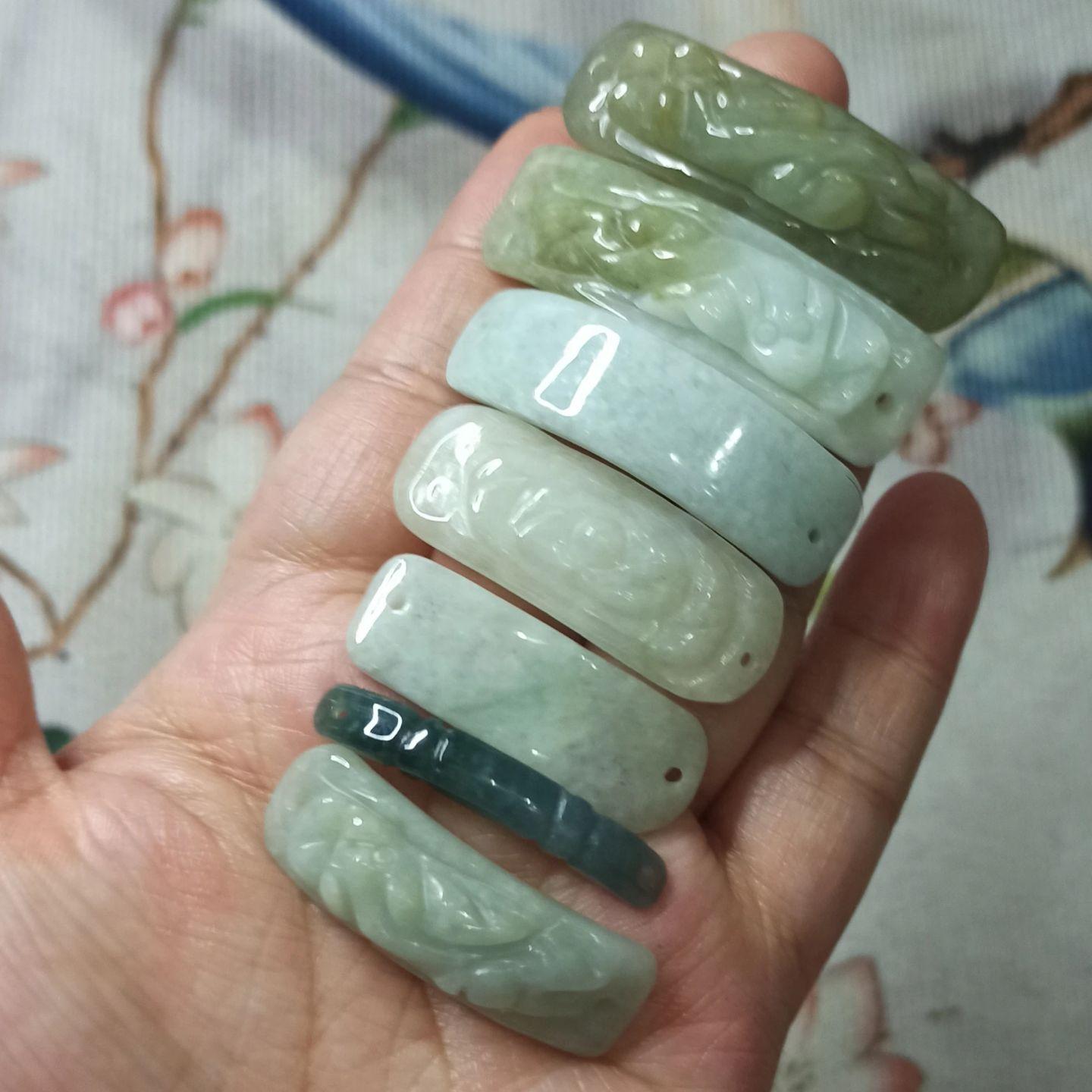 天然翡翠手牌雕刻件光面手排