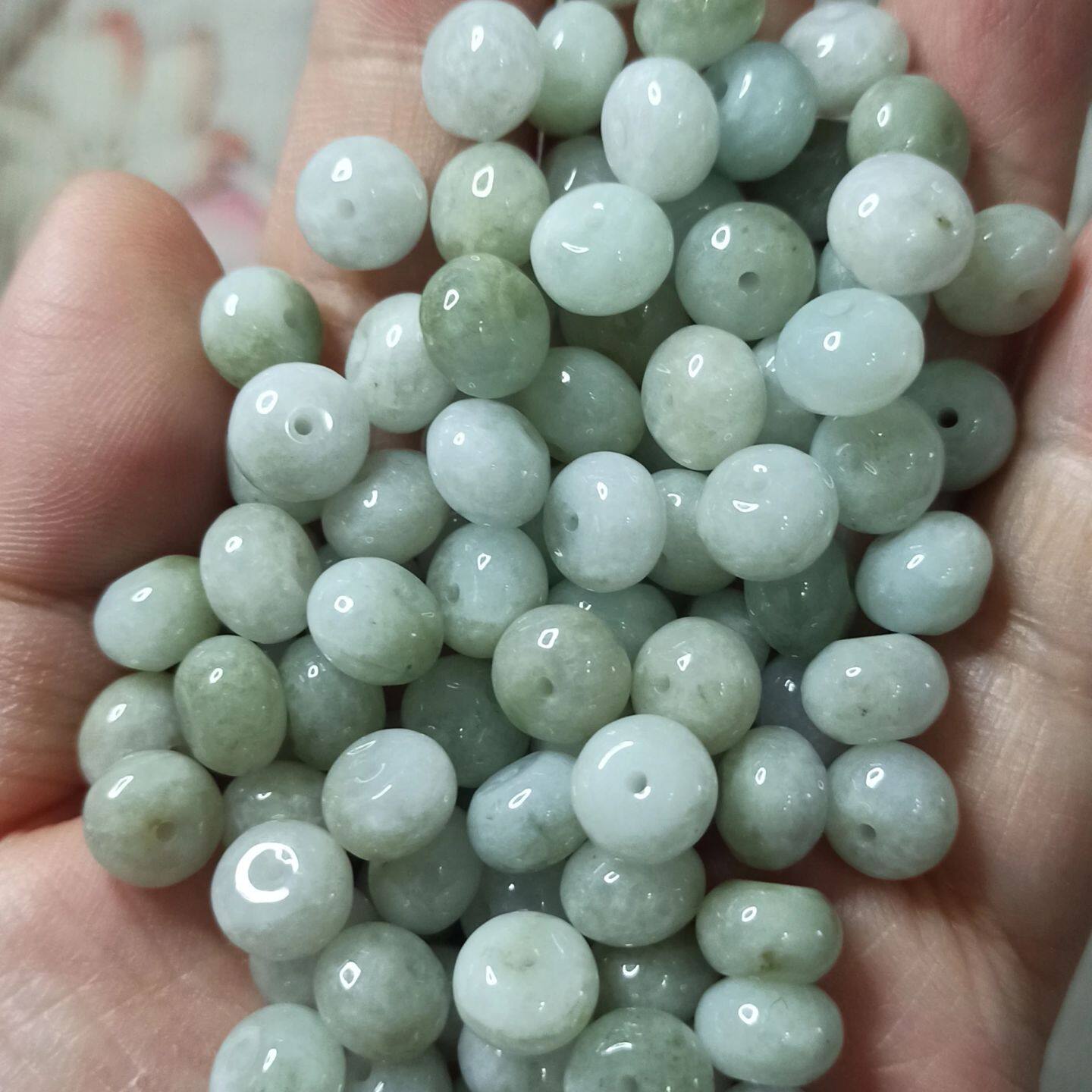 天然翡翠算盘珠卡8.5X5.8mm左右