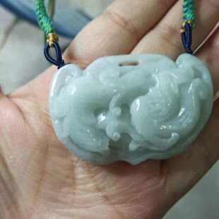 371缅甸天然翡翠吊坠仿古雕刻凤凰牌卡54X36mm左右白底满48元包邮