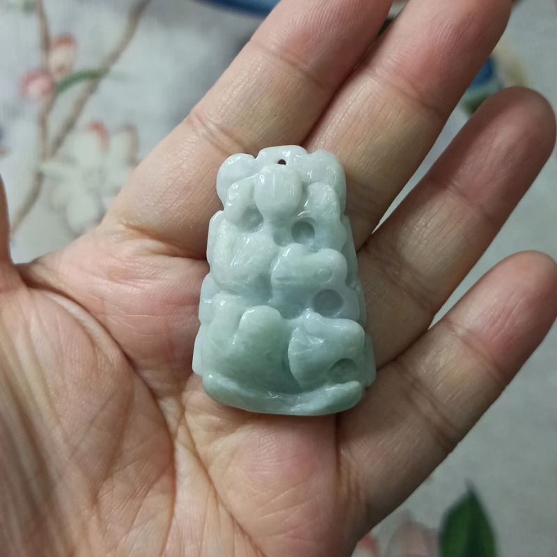 106天然翡翠吊坠飘花荷叶鸳鸯牌如意莲叶牌卡41X28mm左右满48包邮