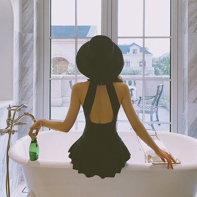 露背泳衣女韩版连体裙式度假泡温泉遮肚显瘦聚拢性感比基尼泳装女