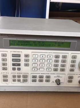 美国惠普HP8647A信号发生器 8647A信号源250KHZ 1GHZ AM FM调制