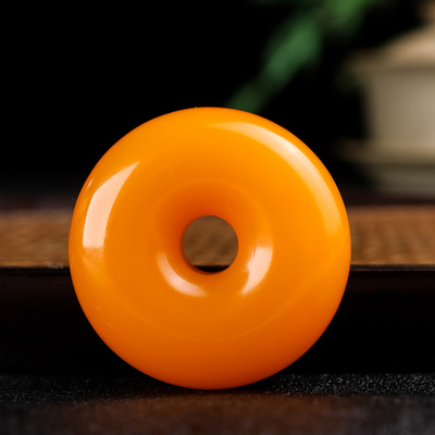 和田玉黄玉平安扣吊坠男天然新坑