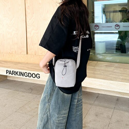 克洛迪箱包新款防水多功能手机包休闲单肩包运动健身女斜挎包FAEA