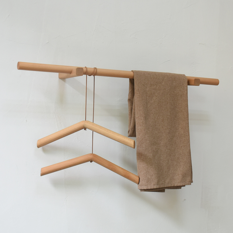 实木北欧风置物架挂衣杆