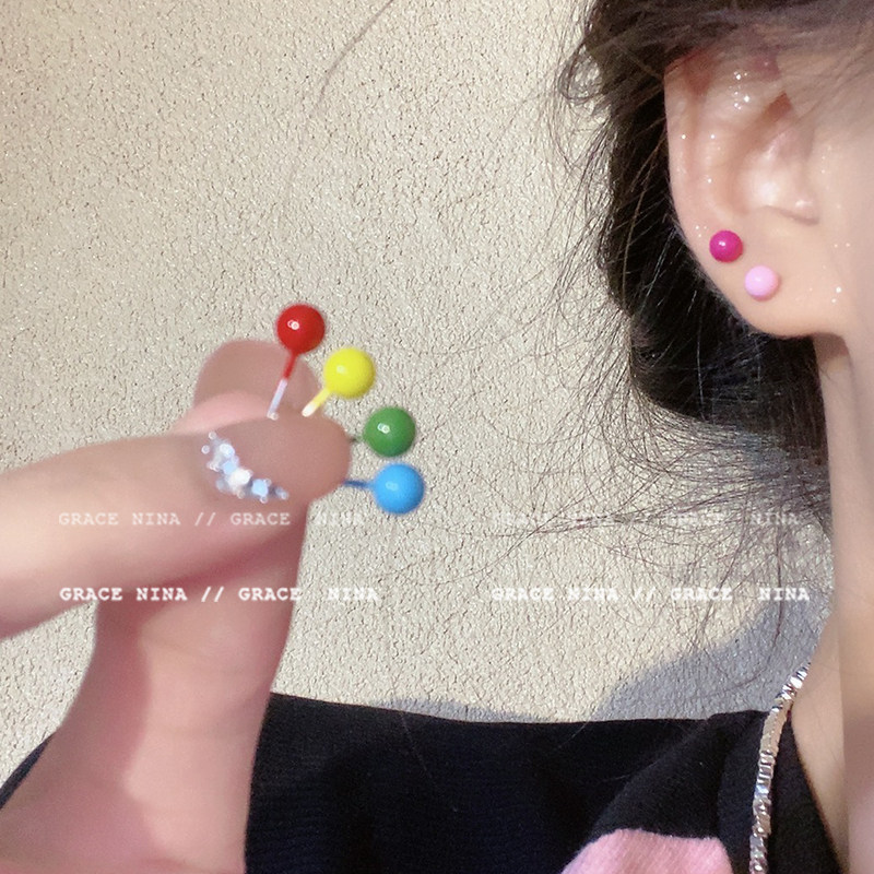 夏日氛围感~彩色糖豆耳钉女2026新款洋气耳环养耳洞耳饰简约小巧