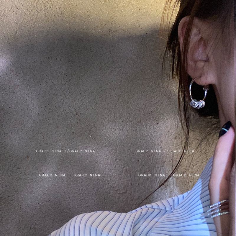 海王的宝藏~圈圈挂钻耳环2026年新款潮耳饰女耳钉个性简约耳圈