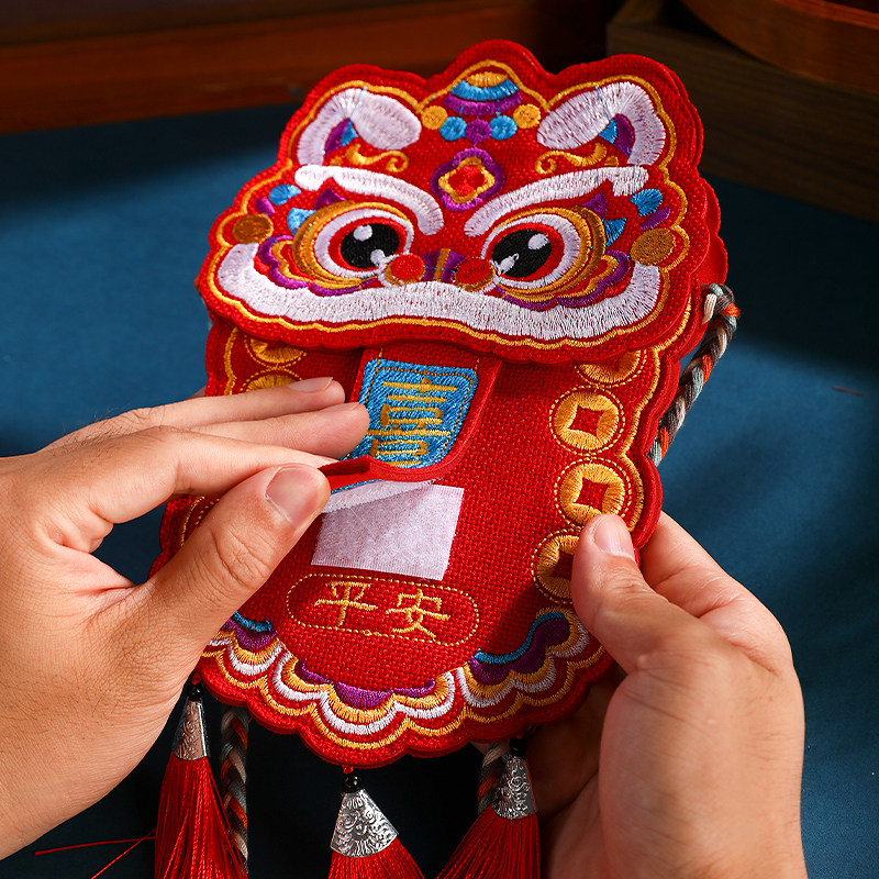 非遗民间手工刺绣布包端午节送孩子礼物礼品创意国风长绳斜挎小包,节庆用品/礼品,挂饰/生肖挂饰,淘宝优惠券,粉丝福利购,淘宝优惠卷