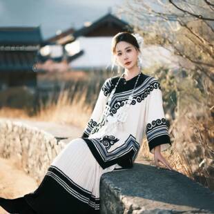 彝族汉服女秋白月光苗疆民族风套装凤凰古城火把节中国风旅拍服装