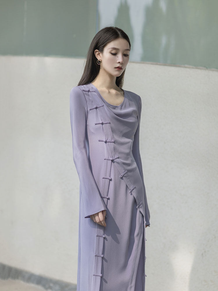 2025 EARLY SPRING NEW WOMENS NEW CHINESE STYLE LIGHT NATIONAL STYLE BUCKLE CHEONGSAM LONG-SLEEVED PURPLE FAKE TWO-PIECE DRESS WAIST CINCHING