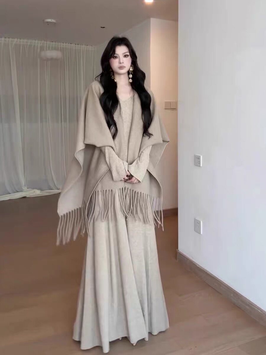 秋冬轻奢高级感女人味贵气感御姐穿搭慵懒披肩针织连衣裙两件套装