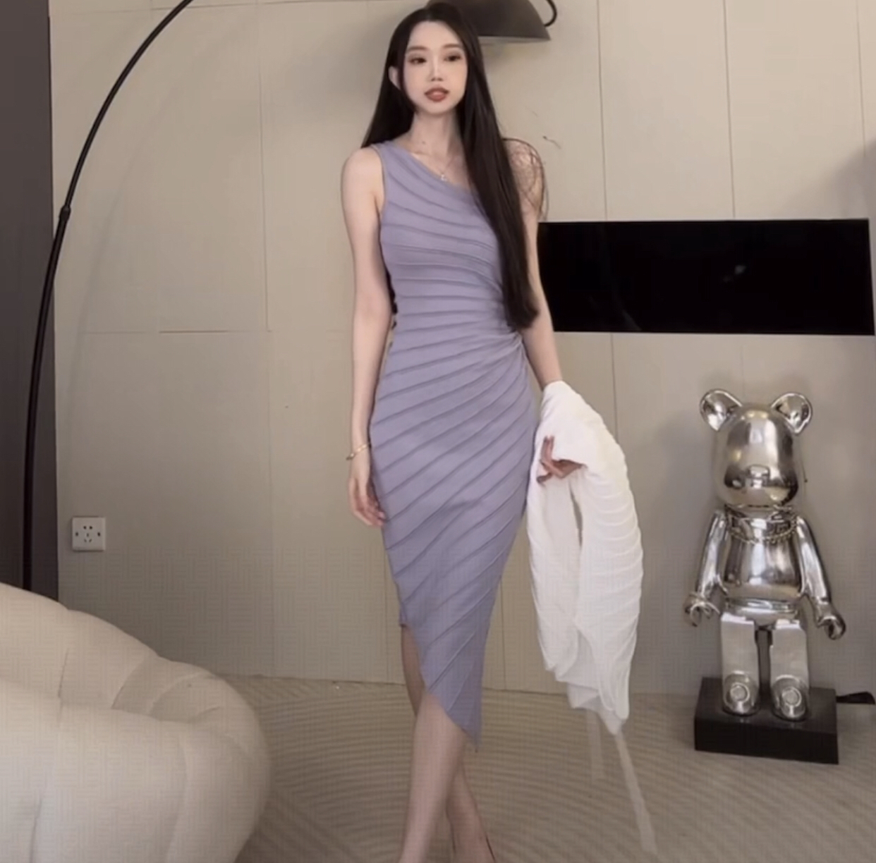 御姐风法式气质斜肩针织连衣裙女2025夏修身显瘦收腰包臀短裙礼服