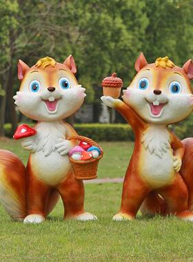 玻璃钢卡通松鼠雕塑户外公园草坪动物摆件园林景观幼儿园装饰小品