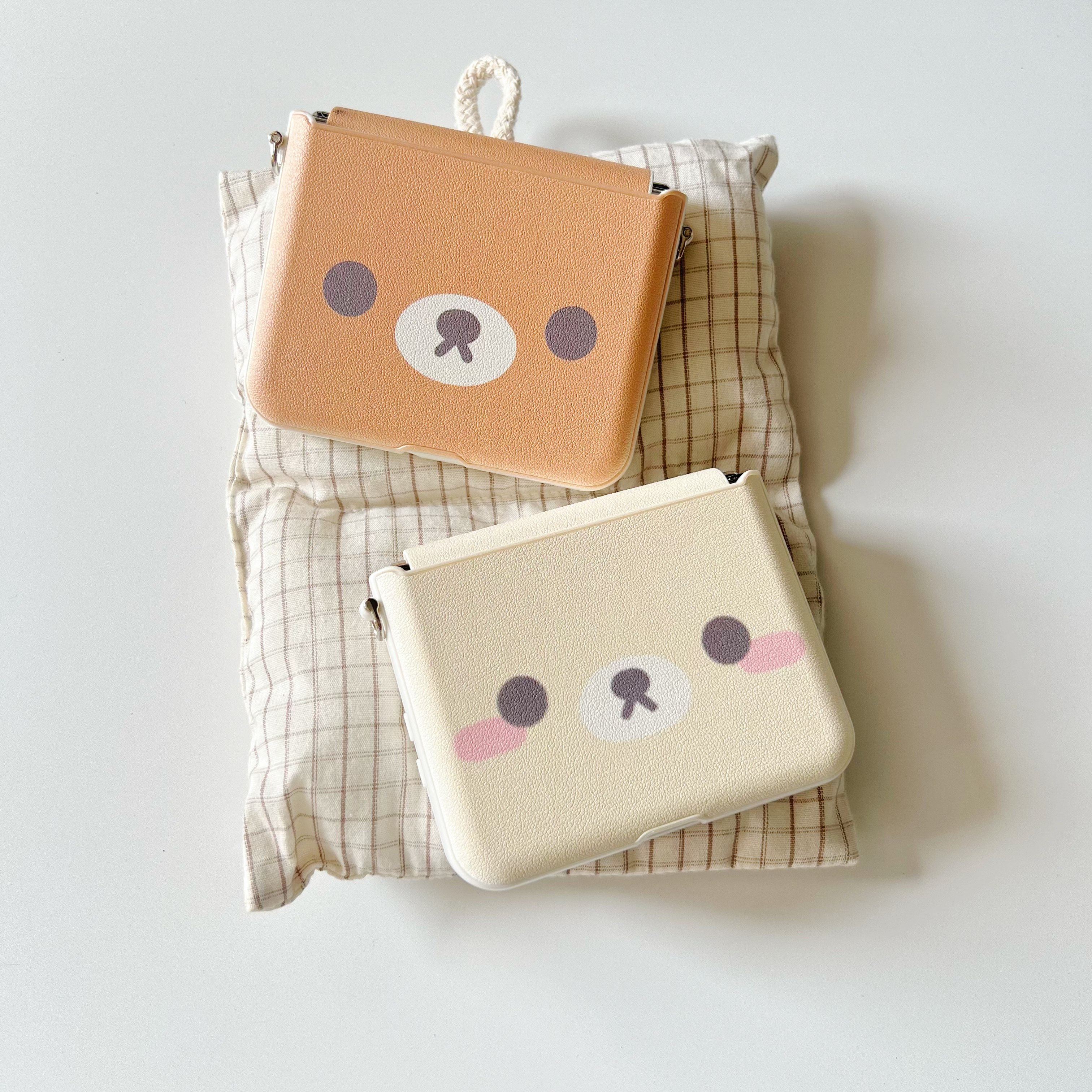 ins可爱轻松熊卡通适用于华为purax手机壳小折叠适用于小米mixflip2皮质保护套适用于三星zflip7硬壳