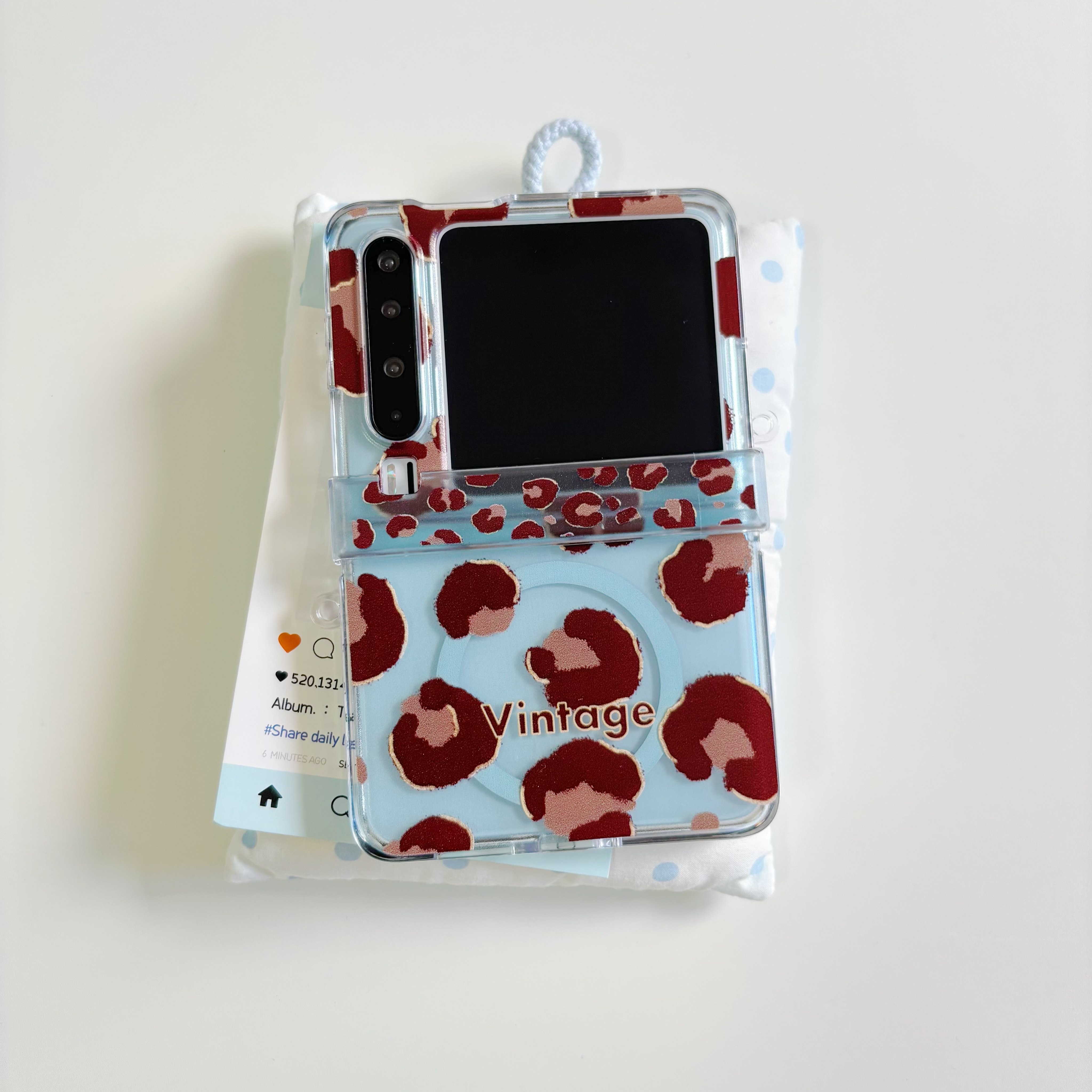 ins小众甜酷半透蓝豹纹适用于华为purax手机壳折叠适用于小米mixflip2磁吸保护套适用于三星zflip7荣耀硬壳