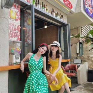 80年代复古港风裙怀旧氛围感高级夏季90港式气质拍照表演裙子套装