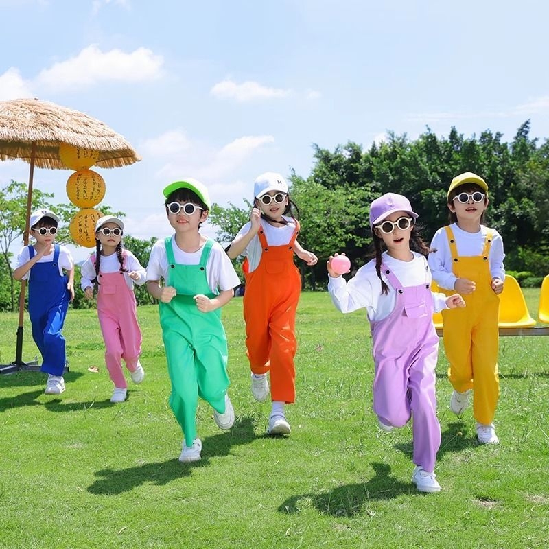儿童演出服糖果幼儿园彩色合唱小学生啦啦队背带裤卫衣套装多巴胺