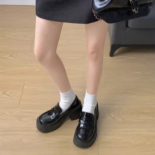 意尔康心选英伦风圆头高跟日系小皮鞋女2026秋季新款法式百搭配裙