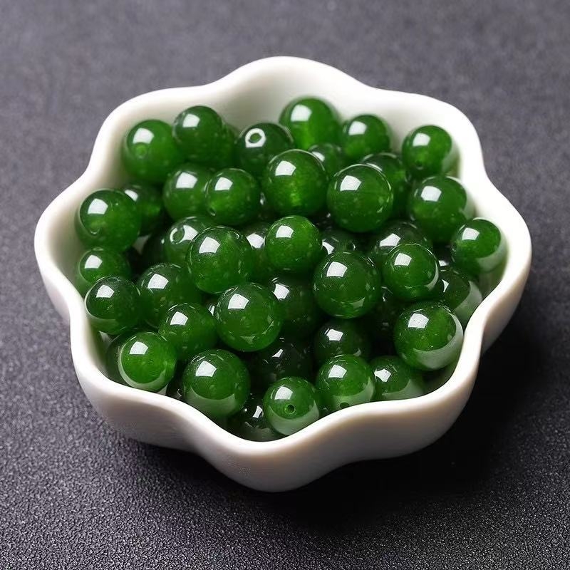 冰种翡翠绿玉髓散珠子