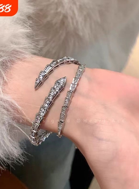 高级感灵蛇形锆石手链女生款手串银色轻奢小众精致手绳手饰品满钻