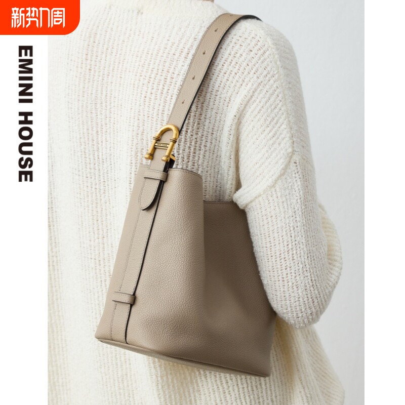 伊米妮2025通勤单肩水桶包女包包高级感新款手提包头层牛皮斜挎包