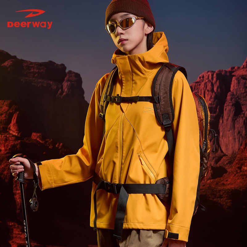 德尔惠三防软壳夹克男女同款