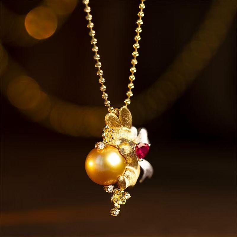 兔兔精灵吊坠项链胸针精美时尚百搭气质个性高级感小众设计吊坠