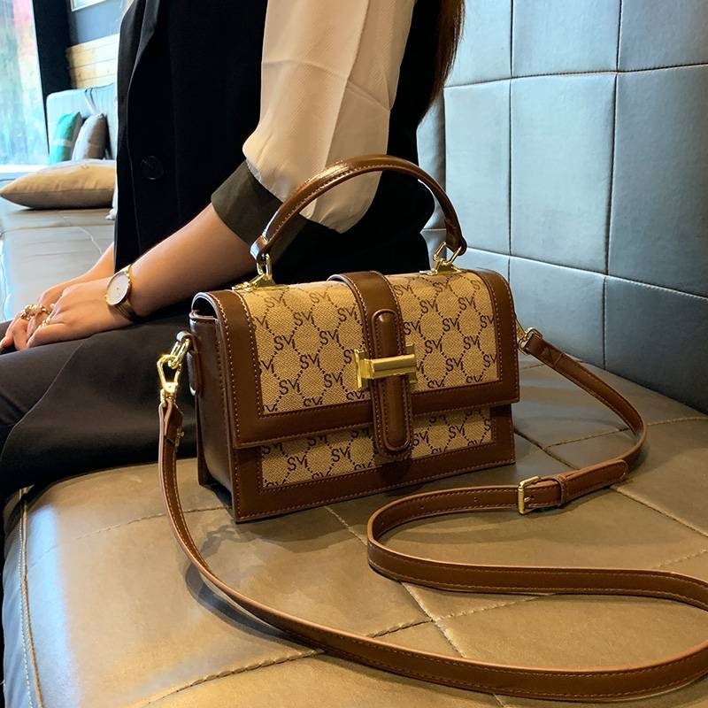 爱马女仕真皮小方包女新款时尚大容量手提包高级感单肩包斜挎包潮