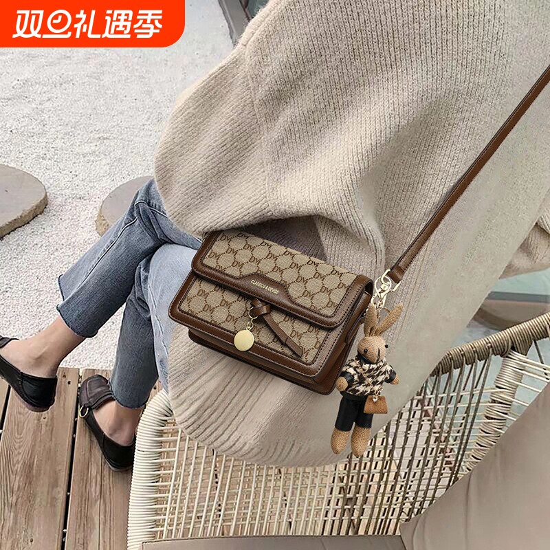 Viney包包洋气2024腋下女包斜挎包高级感女士新款单肩小包小