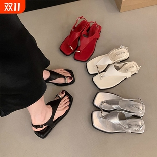 新款 女2025夏季 复古夹趾一字扣带平底 配裙子罗马坡跟套趾凉鞋 法式