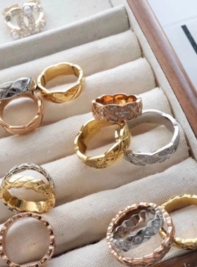 菱格纹coco戒指女小众百搭叠戴情侣对戒宽版窄指环小香风高级素感