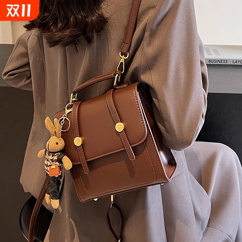 艾程背包女双肩包小众设计包2025新款时尚高级感女生大学生书包