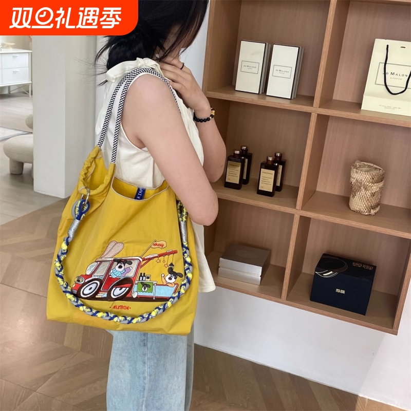 高圆圆同款日系刺绣卡车掌门狗环保袋帆布购物袋通勤包ball chain